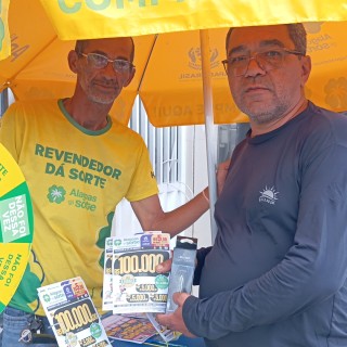 Ação na feira de Delmiro Golveia